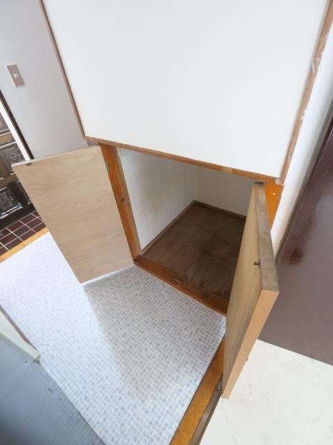 小川町飯田230-15　戸建て貸家 収納