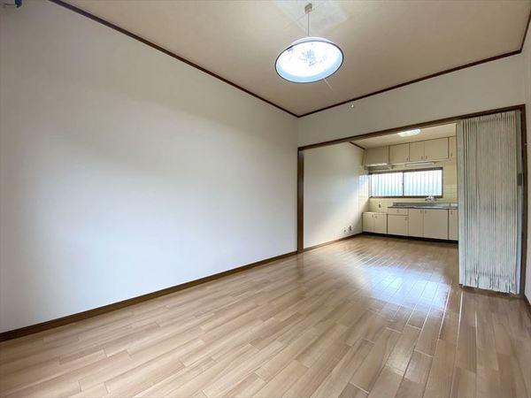 ラフォーレ竹沢（102） リビング