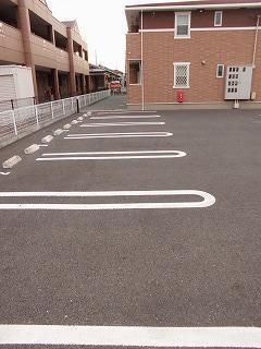 カレント（104） 駐車場