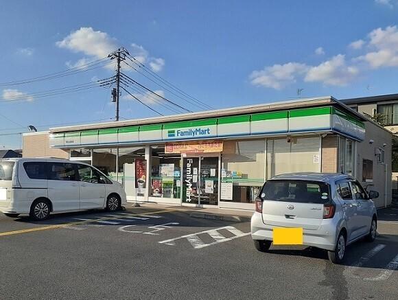 ファミリーマート東松山高坂店：450m