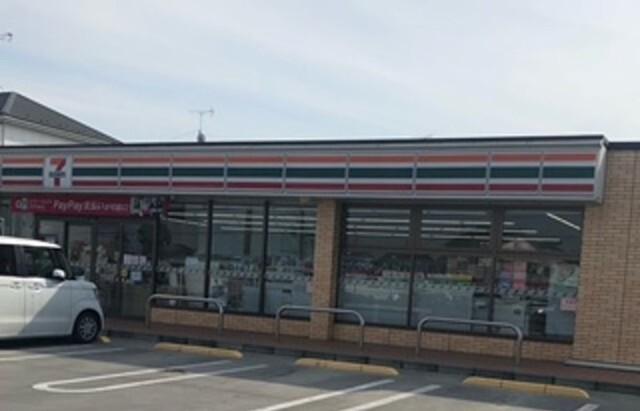 セブンイレブン鴻巣下忍ＳＳ店：320m