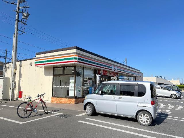セブンイレブン坂戸にっさい店：897m