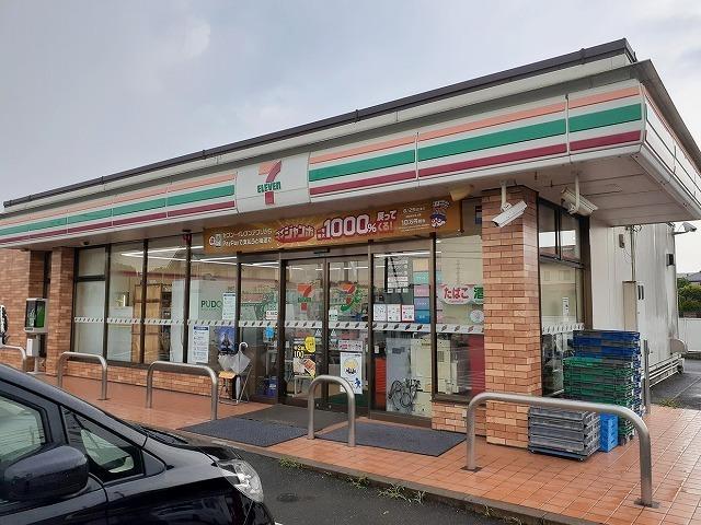 セブンイレブン 日高旭ヶ丘店：550m
