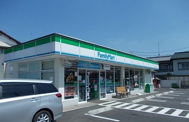 ファミリーマート：710m