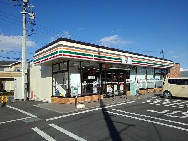 セブンイレブン：90m