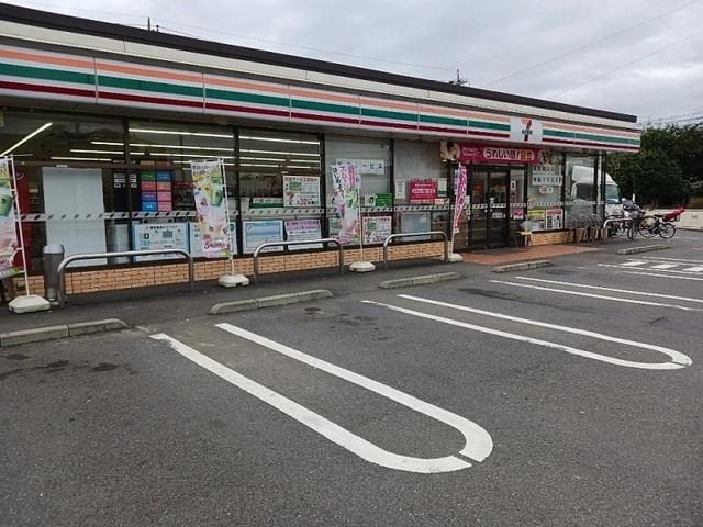セブンイレブン埼玉川島店：570m