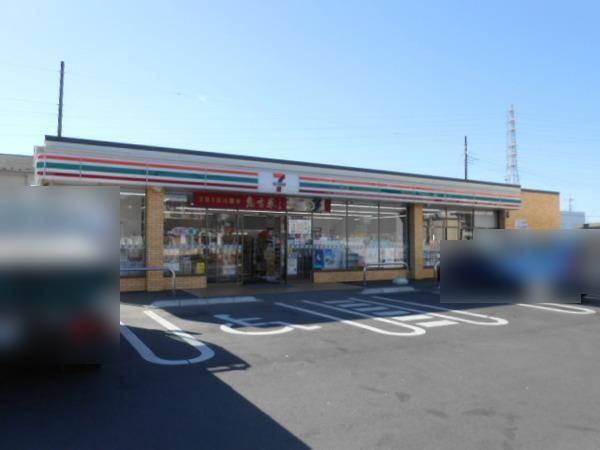 セブンイレブン高坂駅西口店：606m