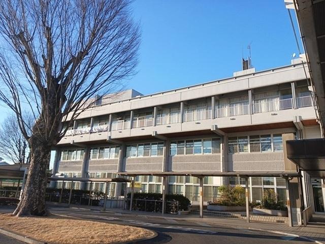 東松山市役所：900m