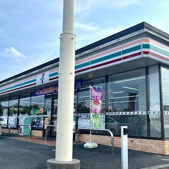 セブンイレブン鶴ヶ島脚折町6丁目店：670m