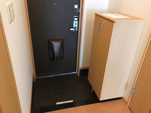 フィアブラット 玄関