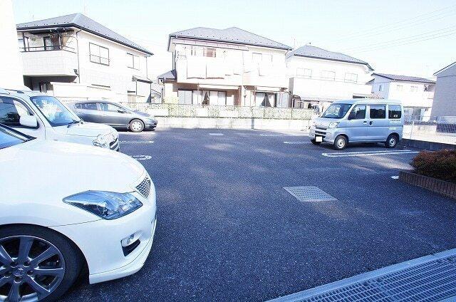 イストワールⅡ（204） 駐車場