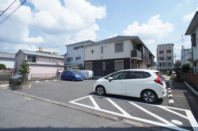 エントビア  　シャーメゾン（102） 駐車場
