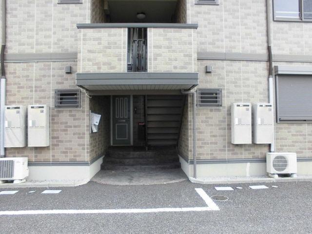 グランメール桜町　Ｂ（202） エントランス