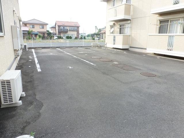 ヴィルセーヌ　Ａ/Ｂ（B202） 駐車場