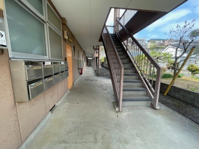 農住メゾン霞（101） エントランス