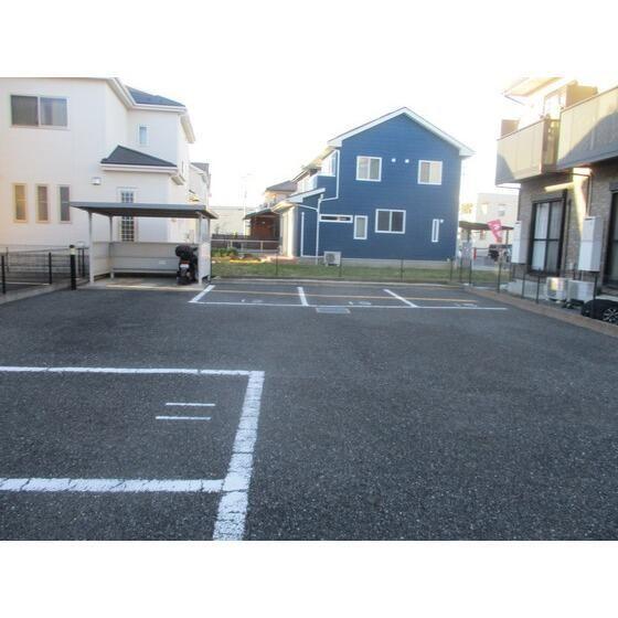 グラス　ドミール　Ⅰ（105） 駐車場