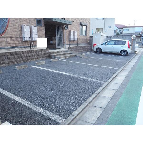 ベルウッドB 駐車場