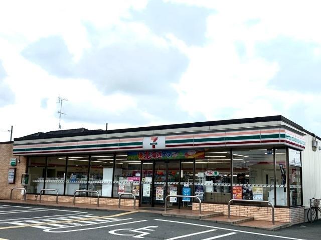 セブンイレブンつきのわ駅北店：241m