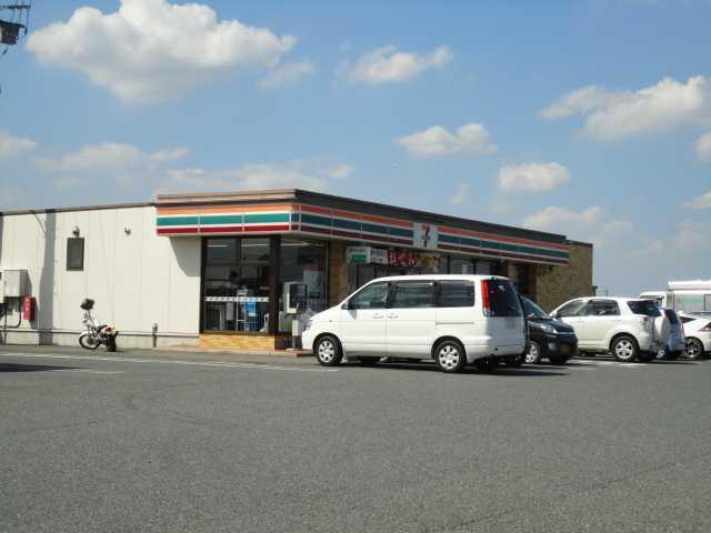 セブンイレブン大里屈戸店：711m