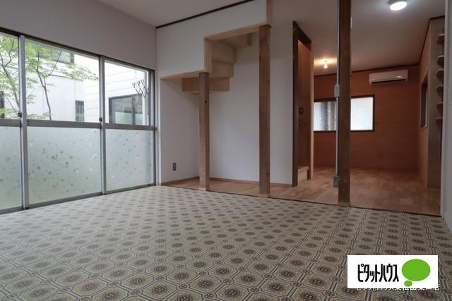 嵐山町志賀　ガレージ付中古戸建 キッチン