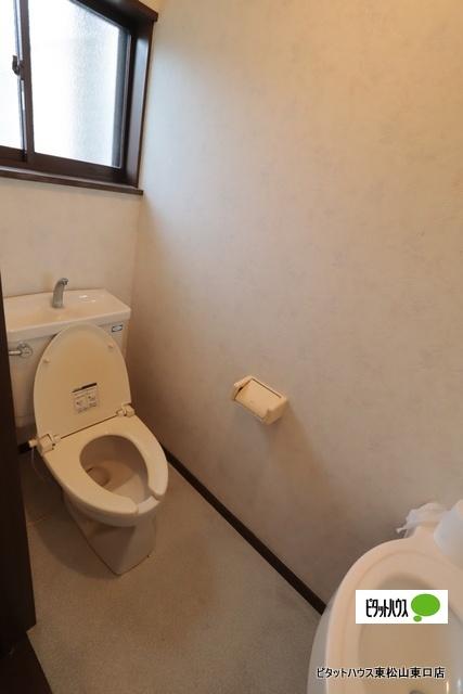 嵐山町志賀　ガレージ付中古戸建 トイレ