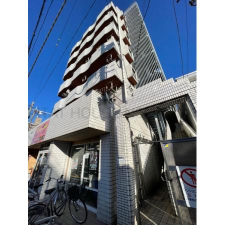 1階がトレーディングカードショップです！