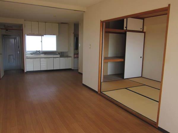 名古屋市中村区八社マンション リビング