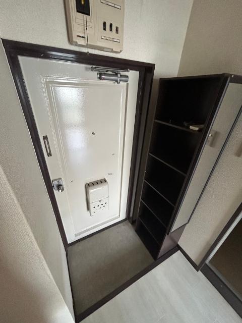 名古屋市名東区社台アパート 玄関