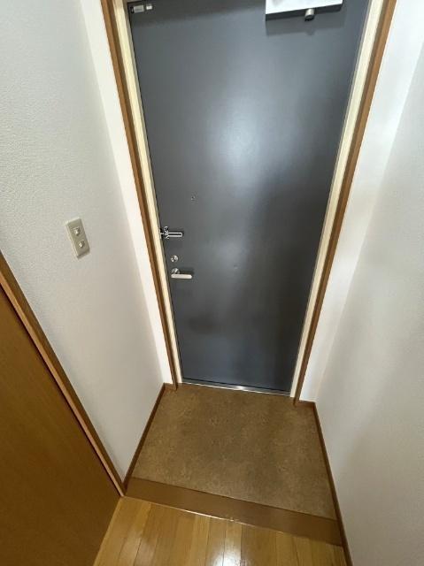 マキビル（302） 玄関