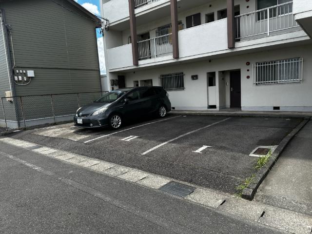 マルイハイツ 駐車場