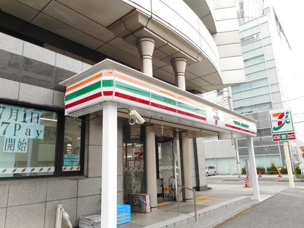 セブンイレブンさいたま土手町店：52m