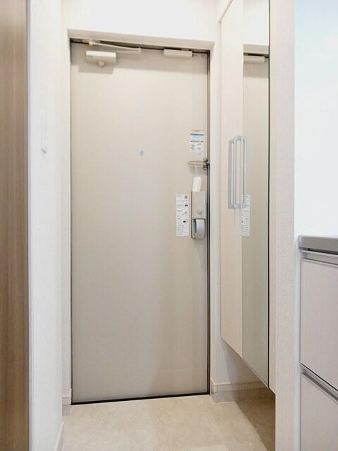 ヒカルサふじみ野上福岡（203） 玄関