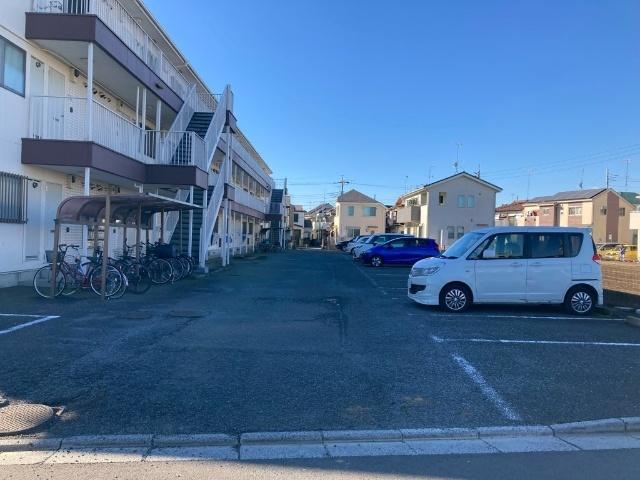 カーサコリーナ（105） 駐車場