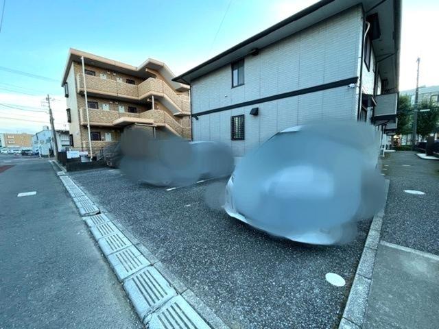 パークハイム（102） 駐車場