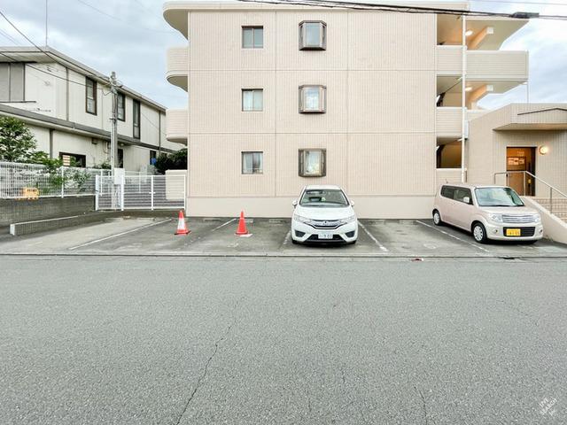 リブラ川崎（301） エントランス