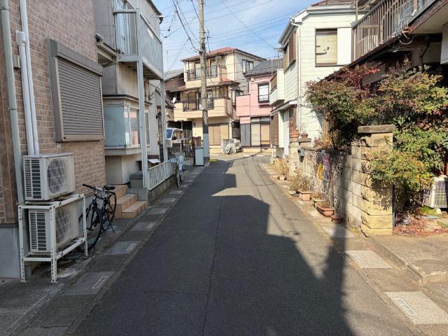 サンネスト 前面道路含む現地写真