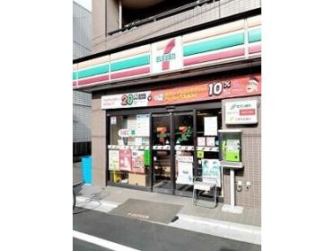 セブンイレブン池袋本町店：152m