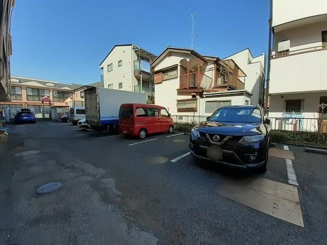 スリーズマンション（401） 駐車場