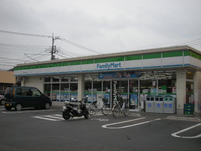 ファミリーマート川口花山下店：145m