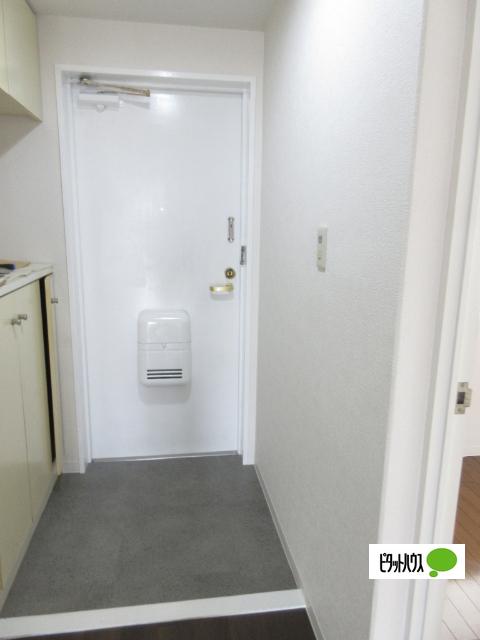 シャロム大和（304） 玄関