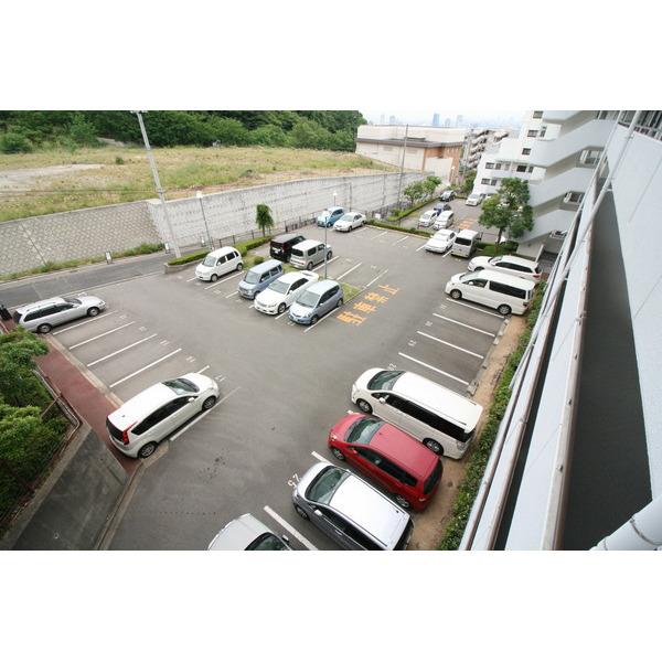 神戸市長田区滝谷町マンション 駐車場