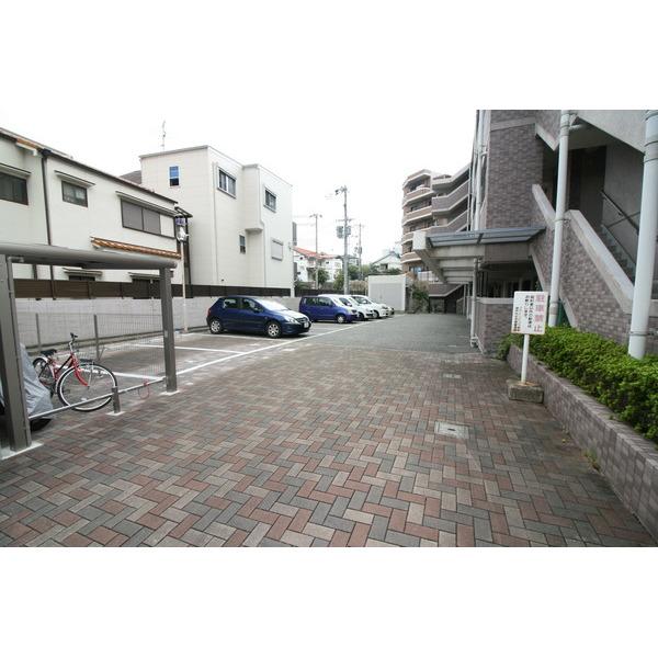 神戸市兵庫区熊野町マンション 駐車場