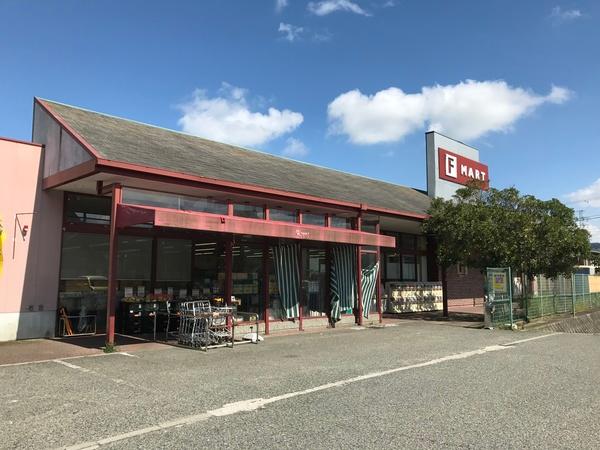 F　MART北鈴蘭台店：689m