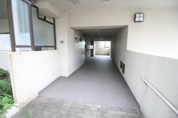 神戸市長田区房王寺町マンション エントランス