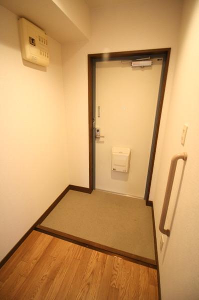 神戸市長田区房王寺町マンション 玄関