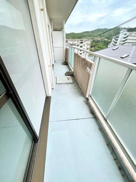 神戸市北区鈴蘭台東町マンション バルコニー