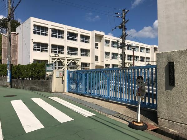 神戸市立小部東小学校：801m