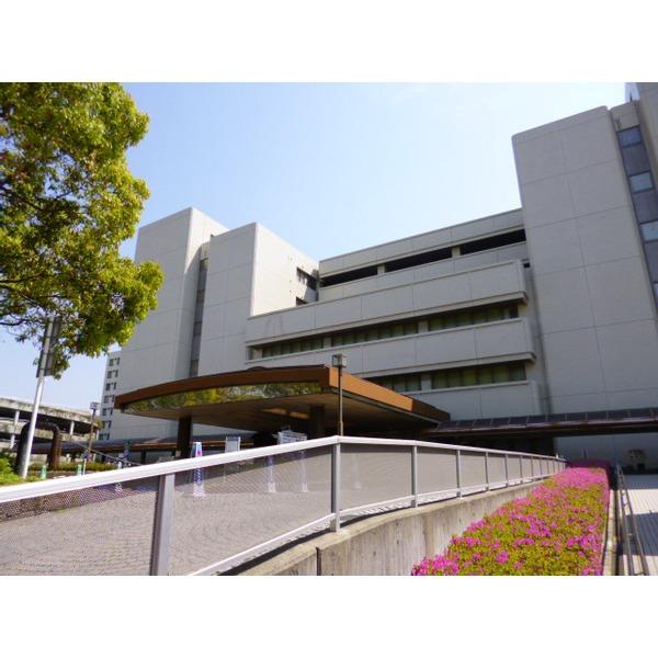 神戸大学医学部附属病院：868m