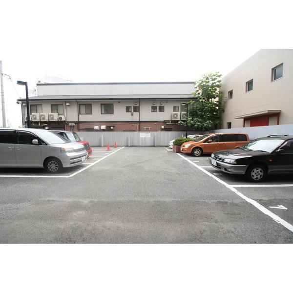 朝日プラザアルファポート神戸 駐車場