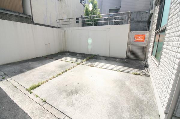 神戸市兵庫区夢野町マンション 駐車場